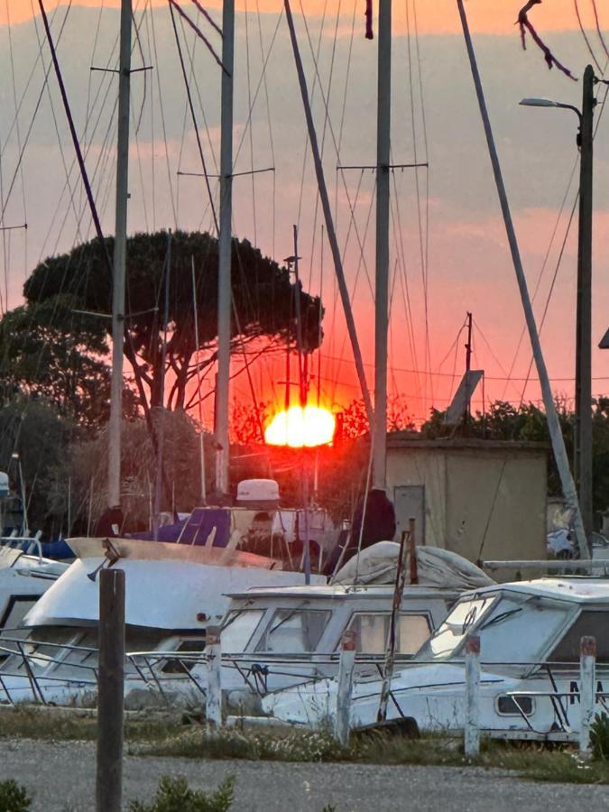Villa La DAURADELLE Port-Saint-Louis-du-Rhône Esterno foto